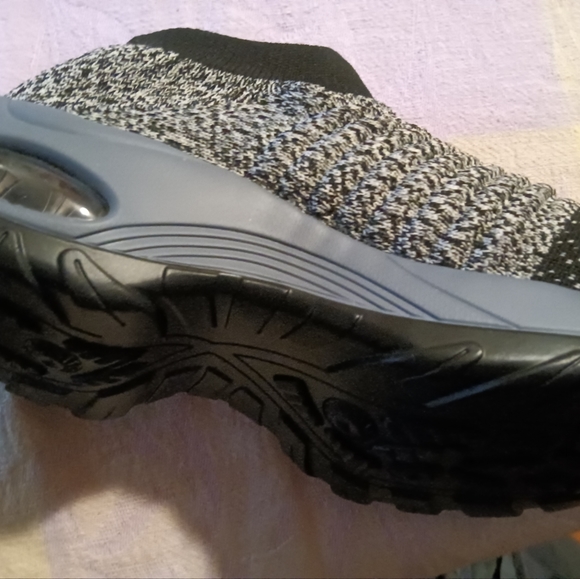 Brand NWOT never worn sneaker socks shoe - Picture 1 of 5
